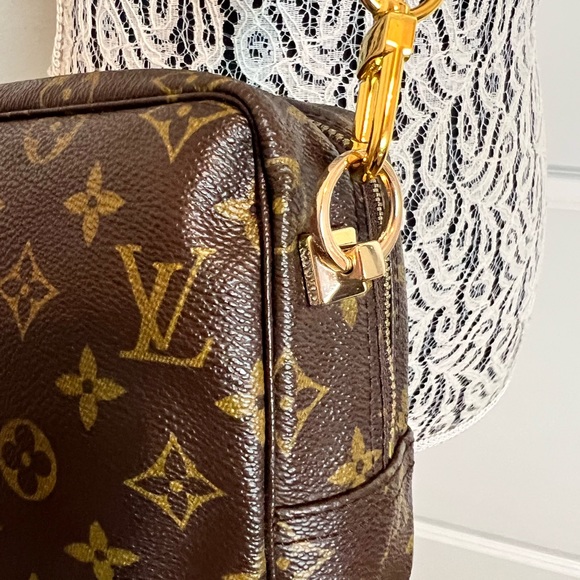 Authentic Louis Vuitton Trousse 28 converted into crossbody with Generic strap. - Picture 10 of 16
